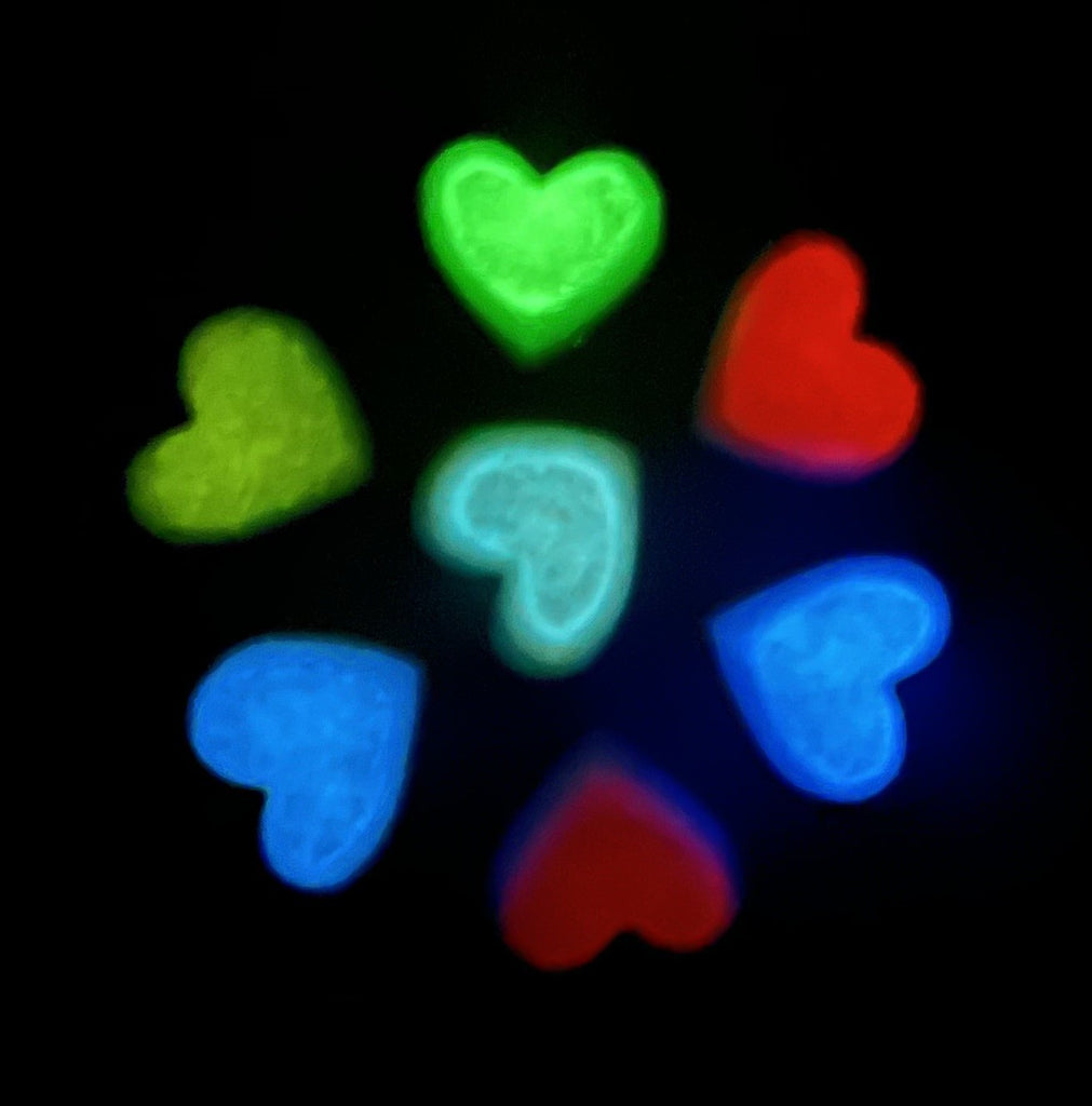 
                  
                    Luminescent Resin Hearts
                  
                